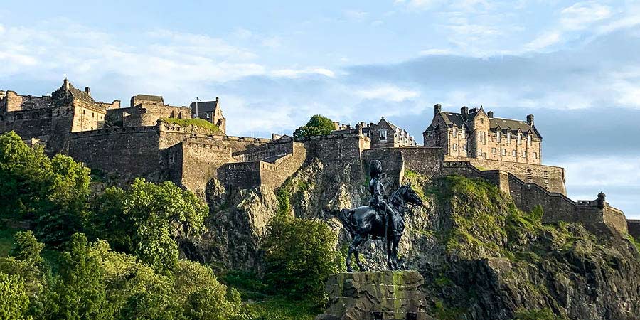 Touring Edinburgh Castle with an expert guide